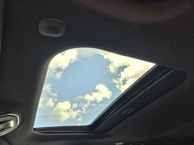 Certified 2025 Jeep Grand Cherokee Altitude image 6