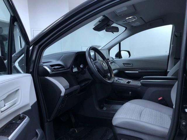 Certified 2022 Toyota Sienna LE image 10