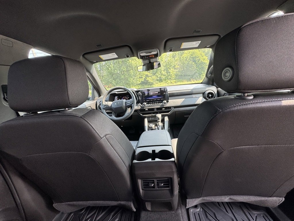 Used 2025 Chevrolet Colorado Trail Boss image 34