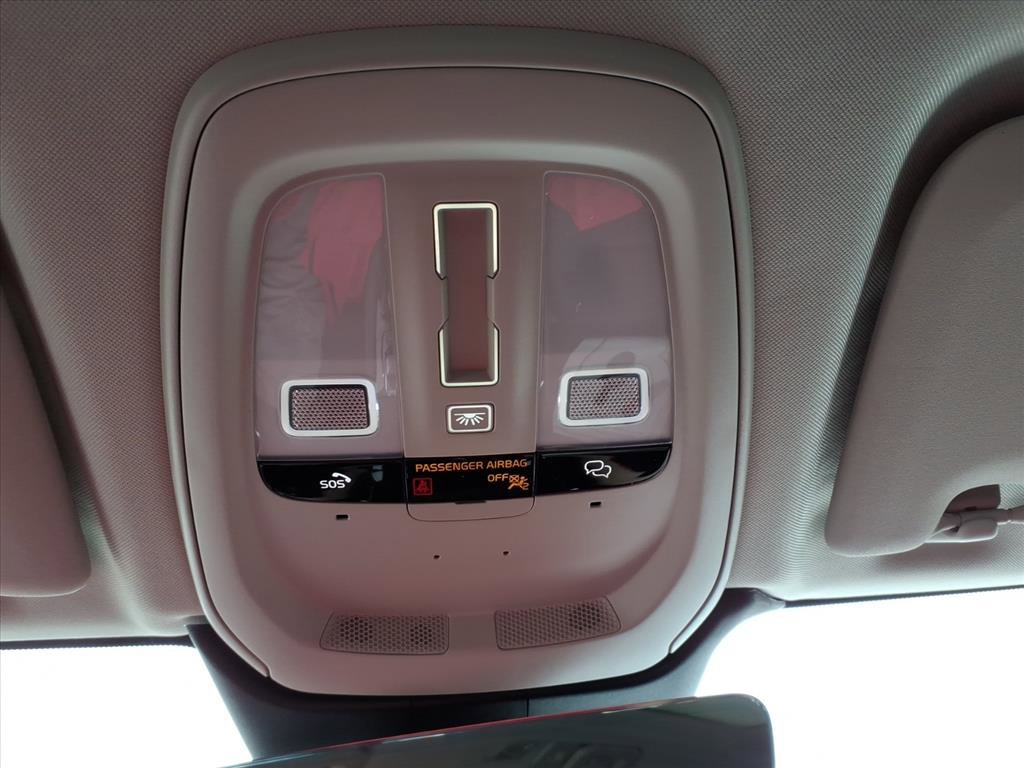 Certified 2026 Volvo XC60 B5 Plus w/ Climate Package AWD/4WD image 20