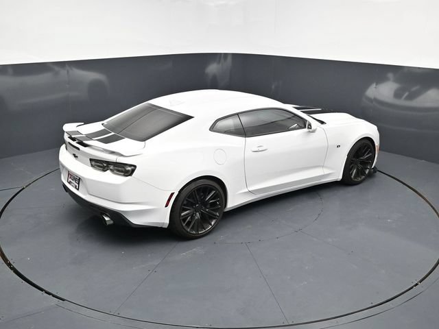 Used 2021 Chevrolet Camaro SS RWD image 41