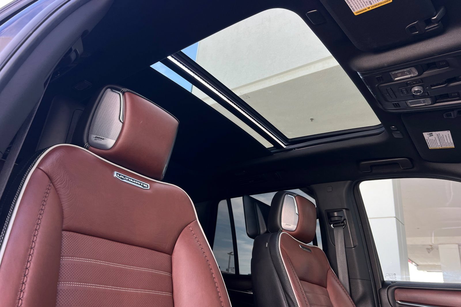 Used 2023 GMC Yukon Denali Ultimate AWD/4WD image 23
