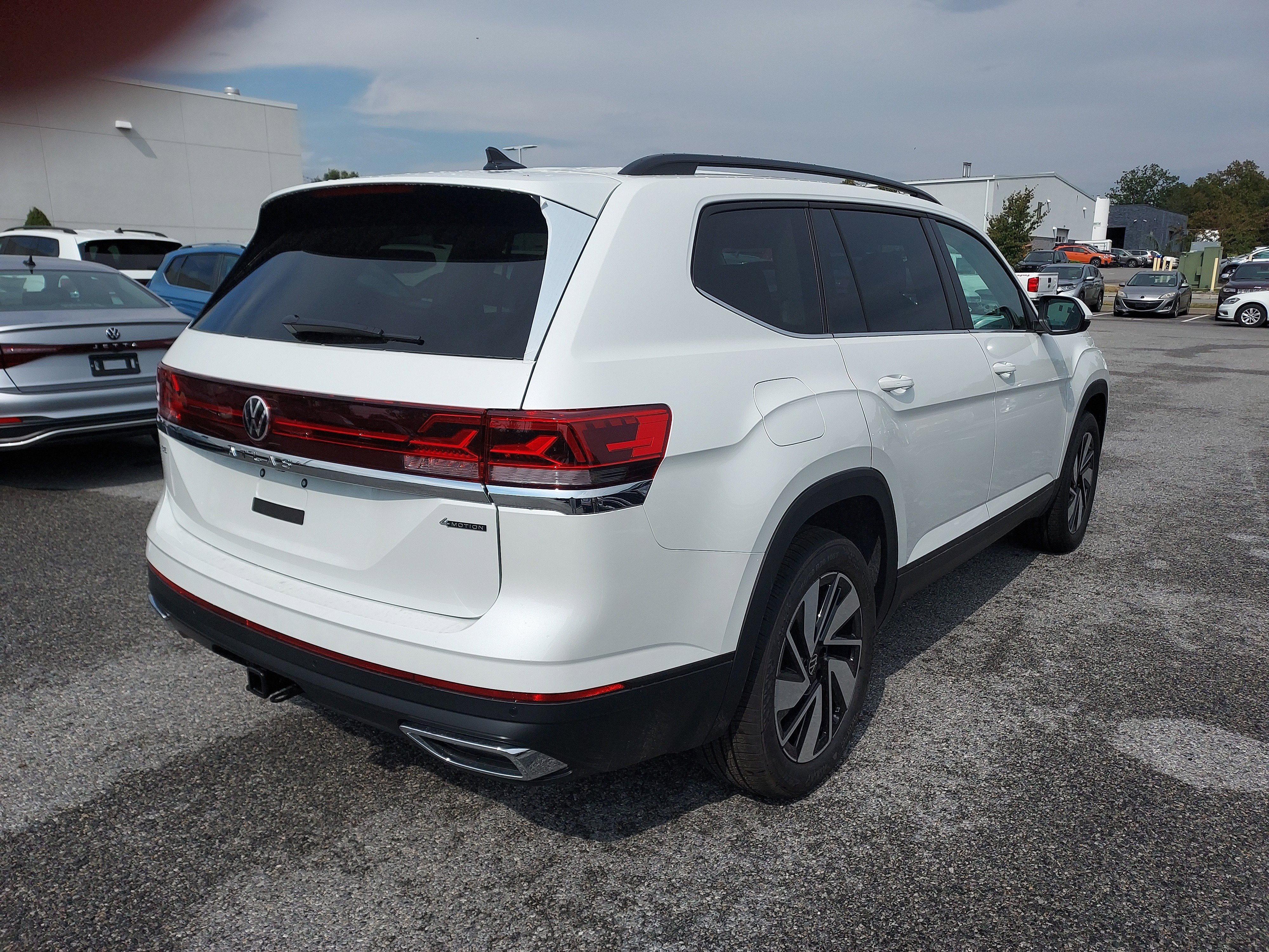 New 2026 Volkswagen Atlas SE image 5