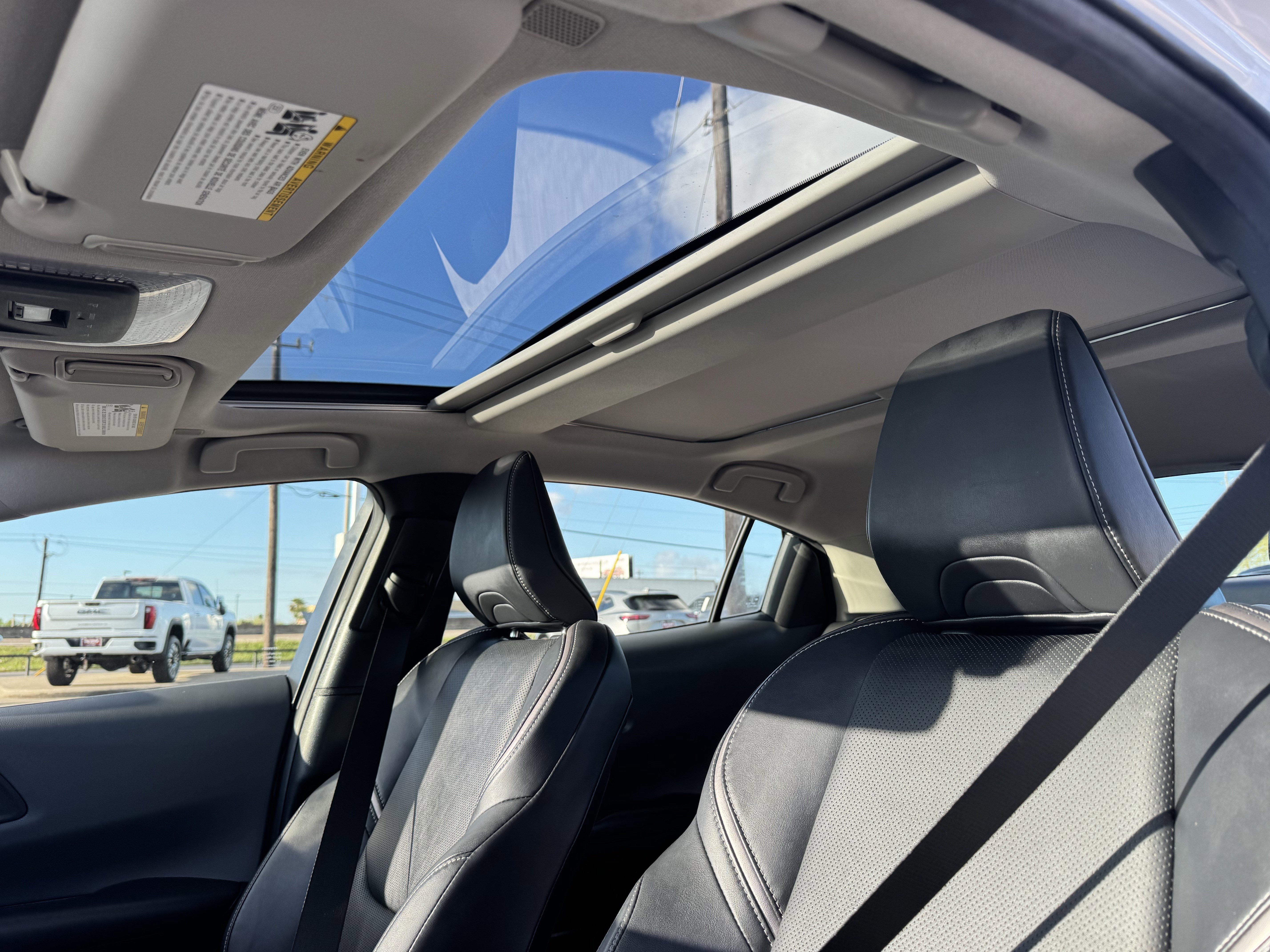Used 2024 Toyota Prius XLE image 27