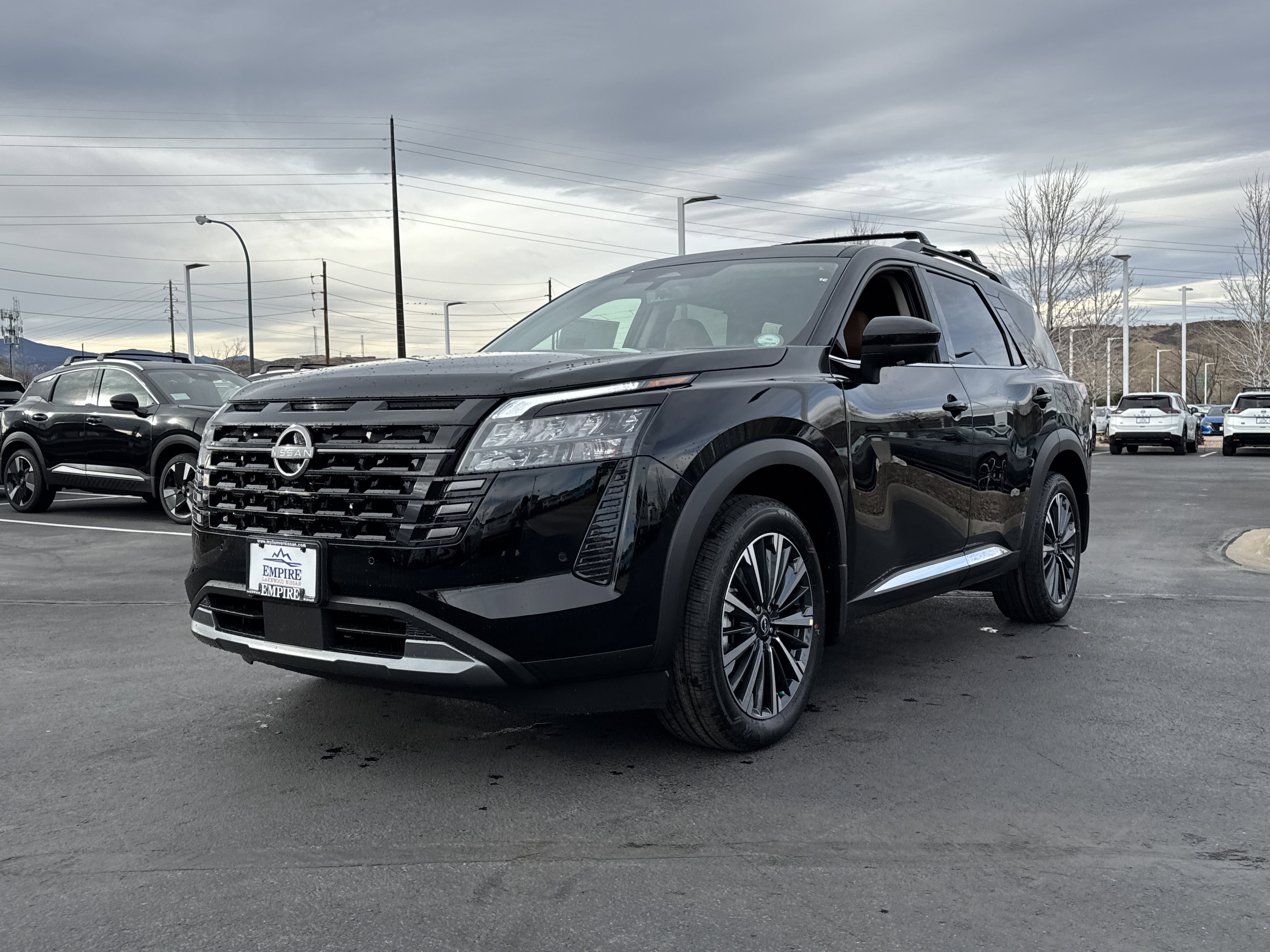 New 2026 Nissan Pathfinder Platinum AWD/4WD image 4