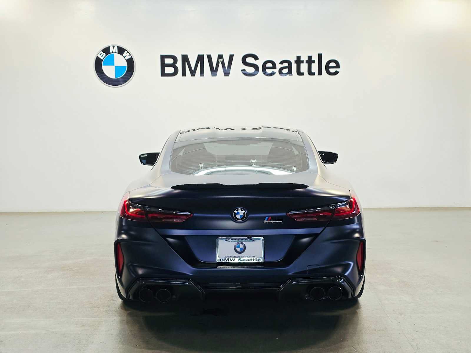 Used 2023 BMW M8 Competition w/ M Carbon Exterior Package AWD/4WD image 5