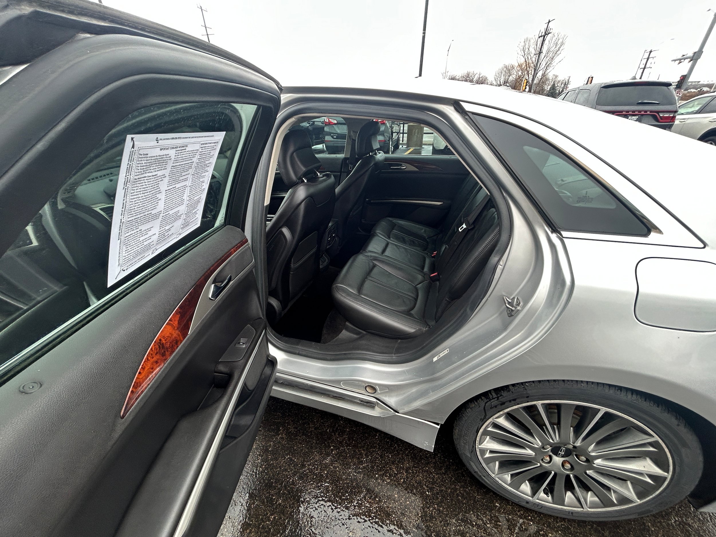 Used 2011 Lincoln MKX AWD w/ Sight & Sound Pkg image 7