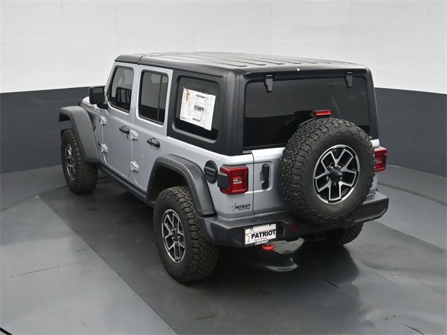 Used 2024 Jeep Wrangler Unlimited Rubicon w/ Technology Group image 36