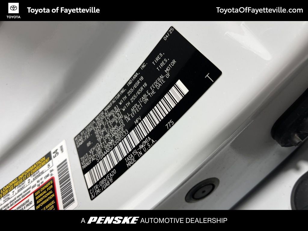 Used 2025 Toyota Grand Highlander AWD image 38