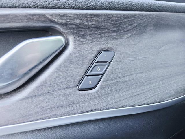 Used 2024 Jeep Grand Cherokee Limited w/ Black Appearance Package image 31