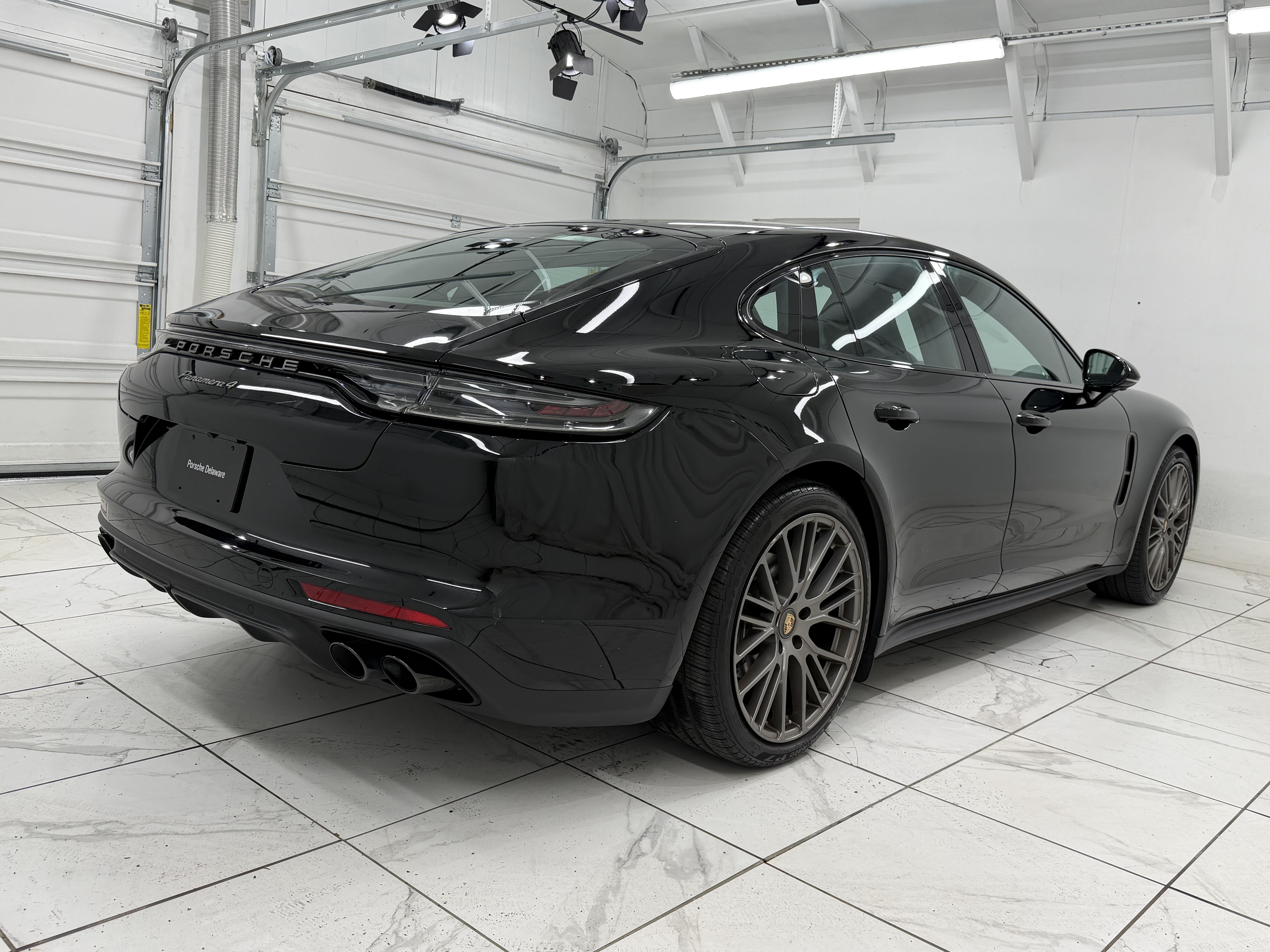 Certified 2023 Porsche Panamera 4 Platinum Edition AWD/4WD image 11