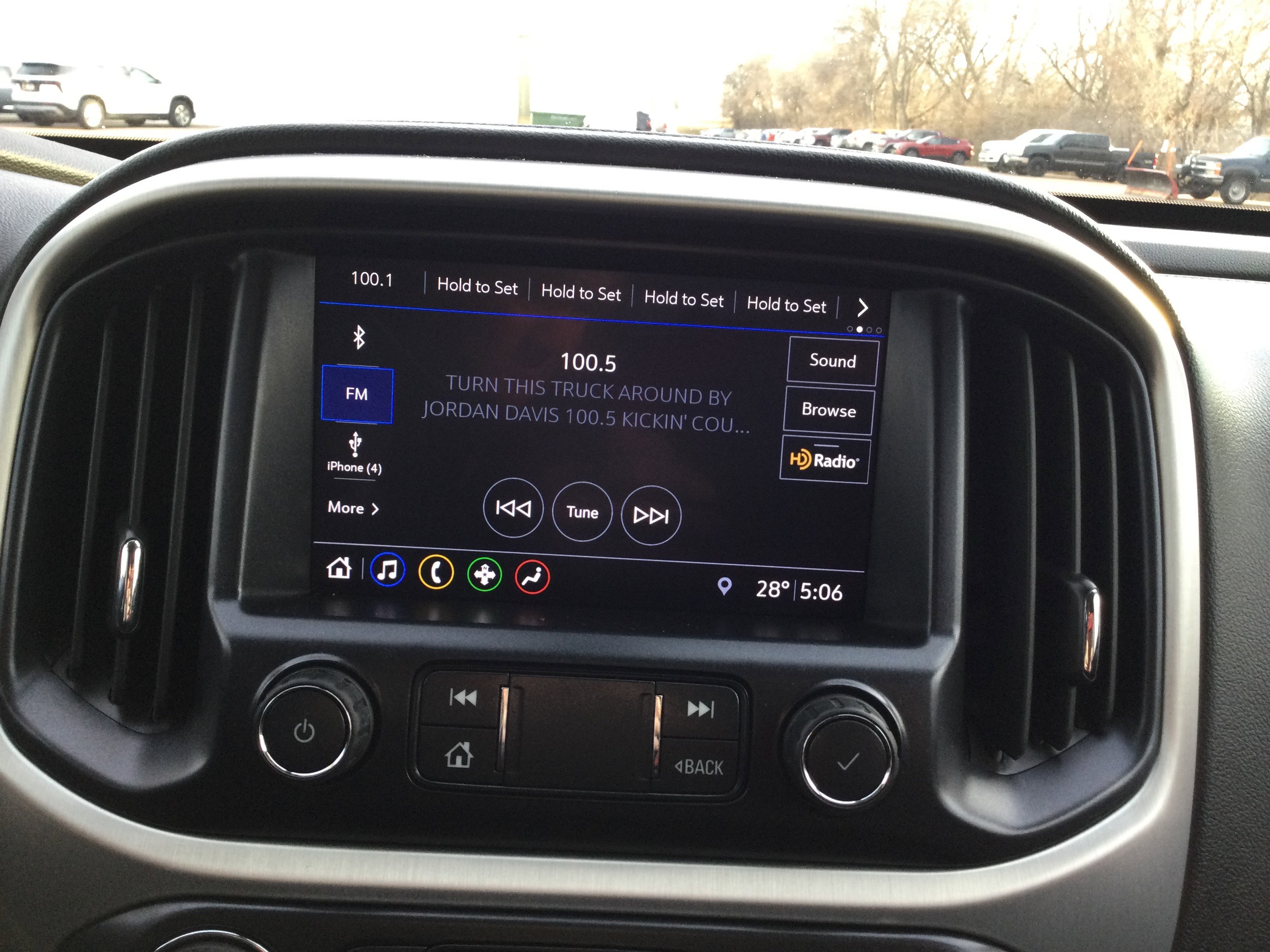 Used 2020 GMC Canyon SLE w/ Elevation Edition image 11