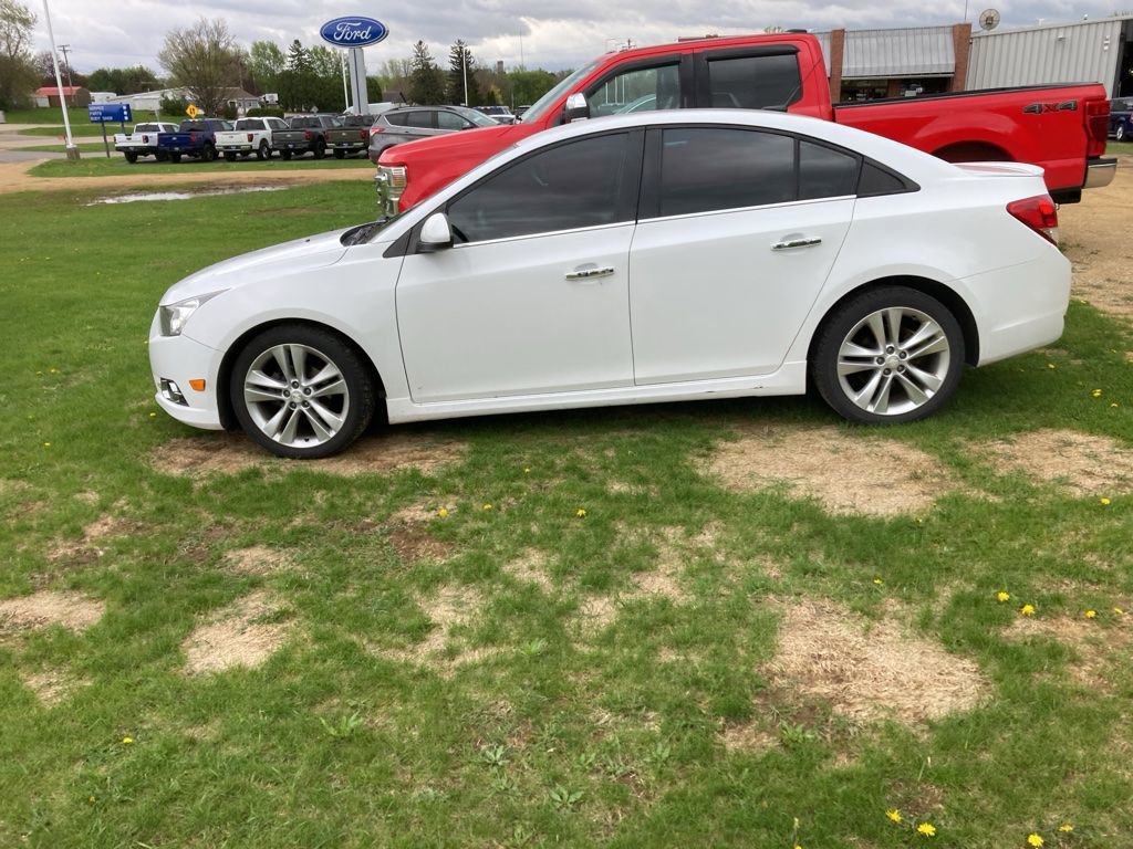 Used 2014 Chevrolet Cruze LTZ w/ RS Package FWD image 3