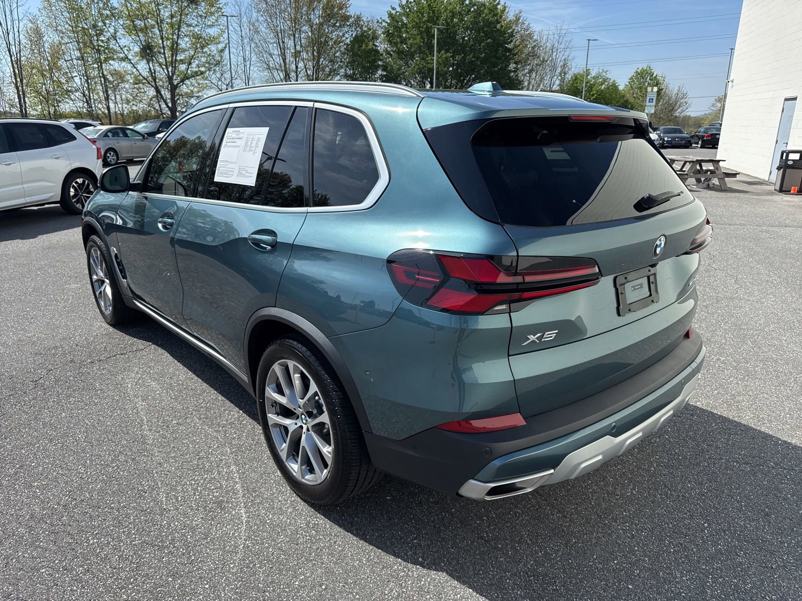 Used 2024 BMW X5 sDrive40i w/ Premium Package image 5