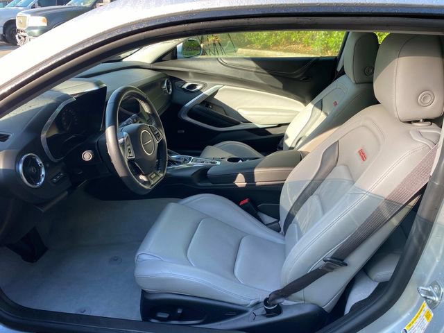 Used 2016 Chevrolet Camaro SS RWD image 10