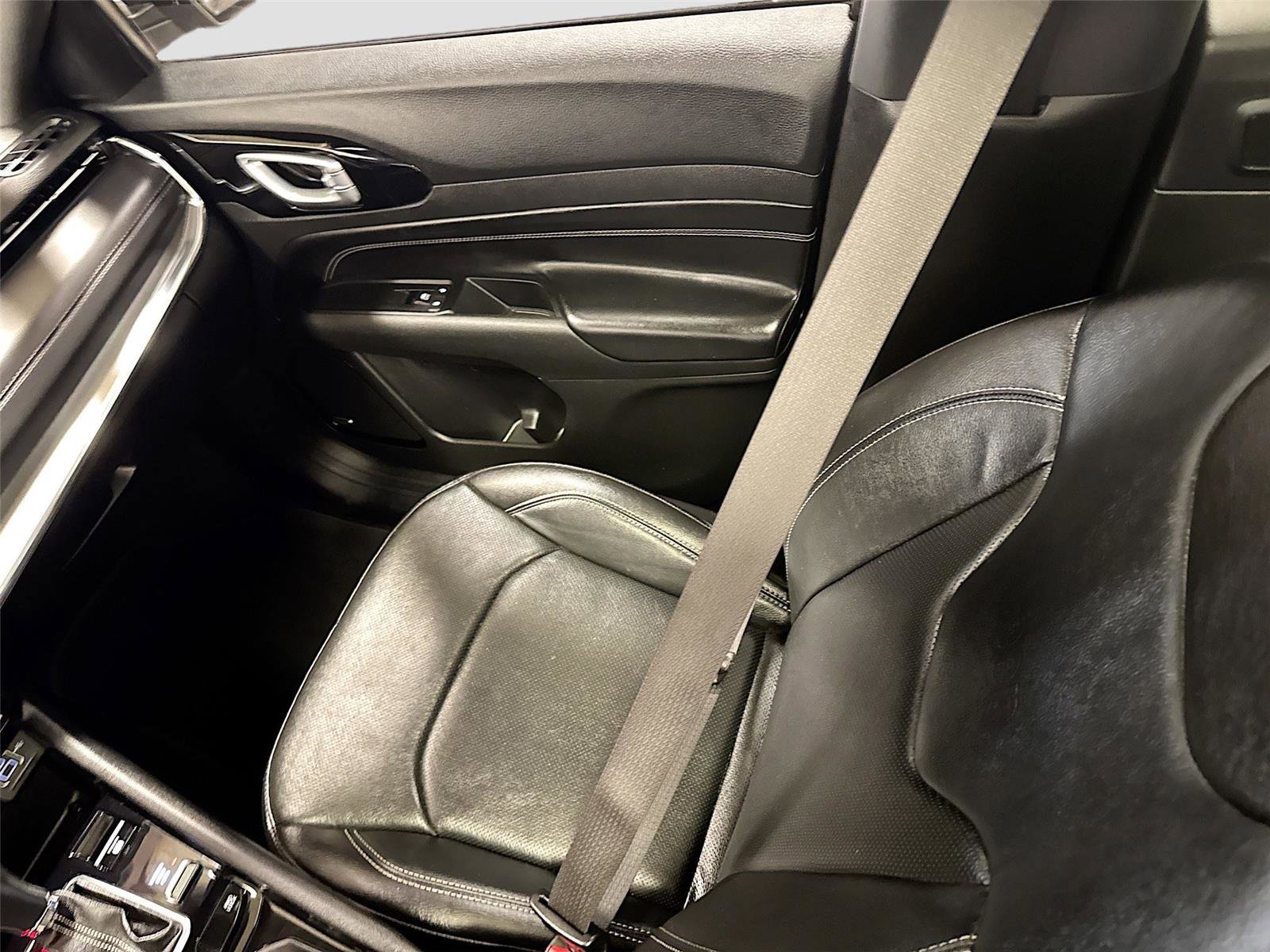 Used 2022 Jeep Compass High Altitude AWD/4WD image 24