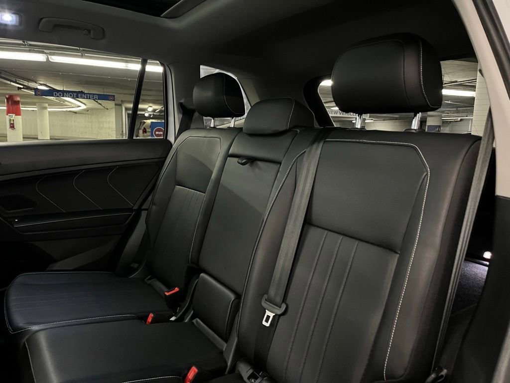 Used 2022 Volkswagen Tiguan SE w/ Panoramic Sunroof Package image 22