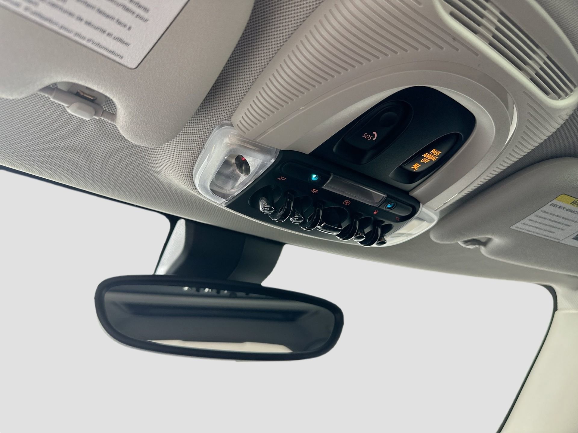 Used 2023 MINI Cooper 2-Door Hardtop image 24