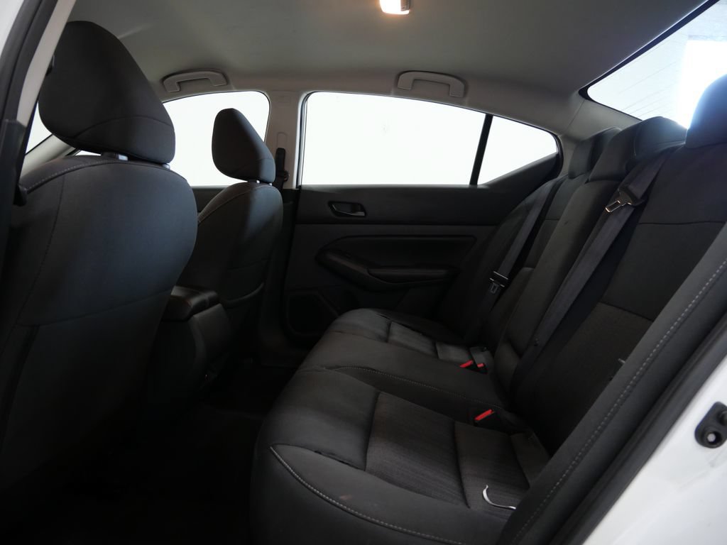 Used 2025 Nissan Altima 2.5 SV FWD image 23