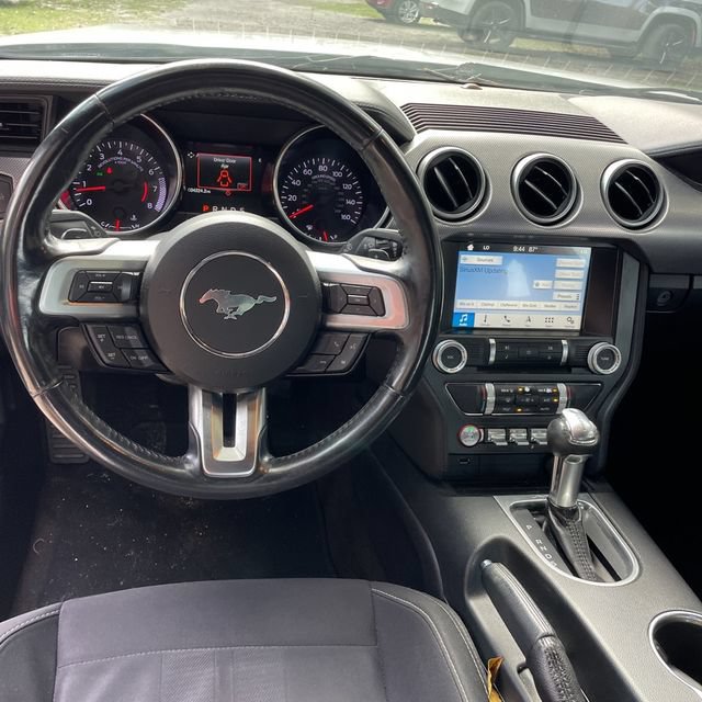 Used 2018 Ford Mustang Coupe w/ Equipment Group 101A RWD image 10