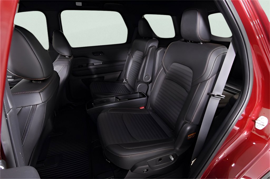 Used 2024 Nissan Pathfinder Rock Creek image 12