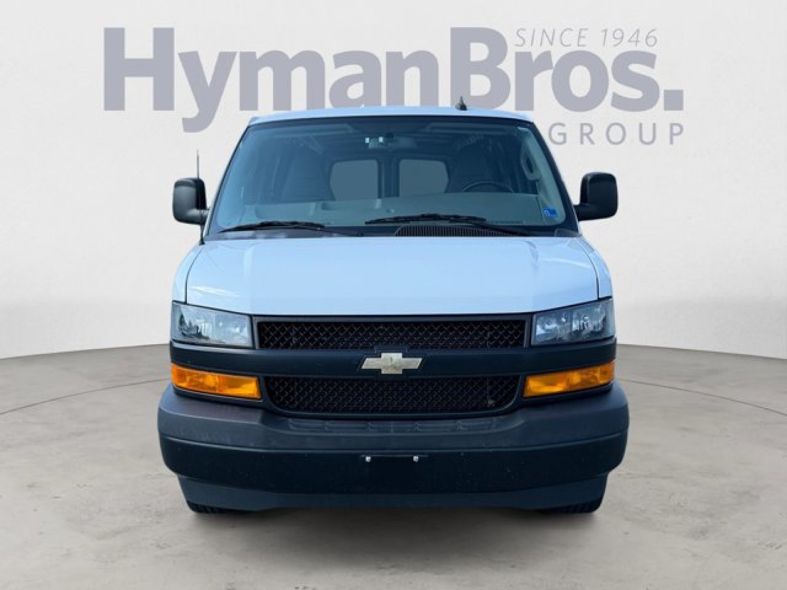 Used 2022 Chevrolet Express 2500 Extended w/ Driver Convenience Package RWD image 8