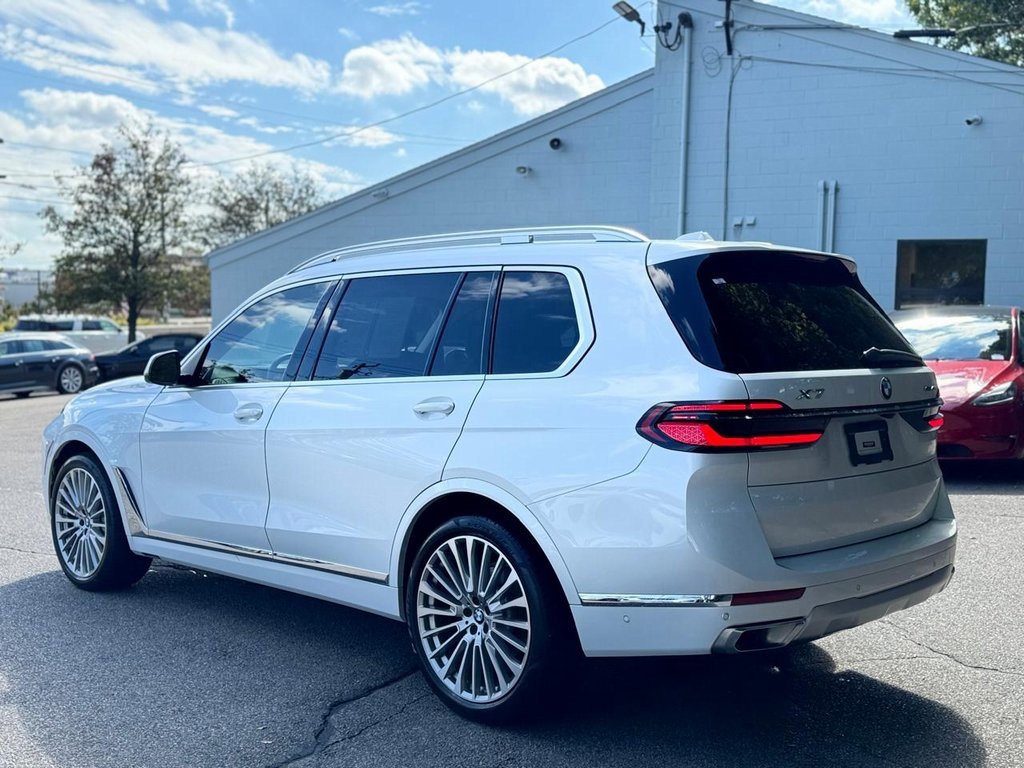 Used 2023 BMW X7 xDrive40i image 4