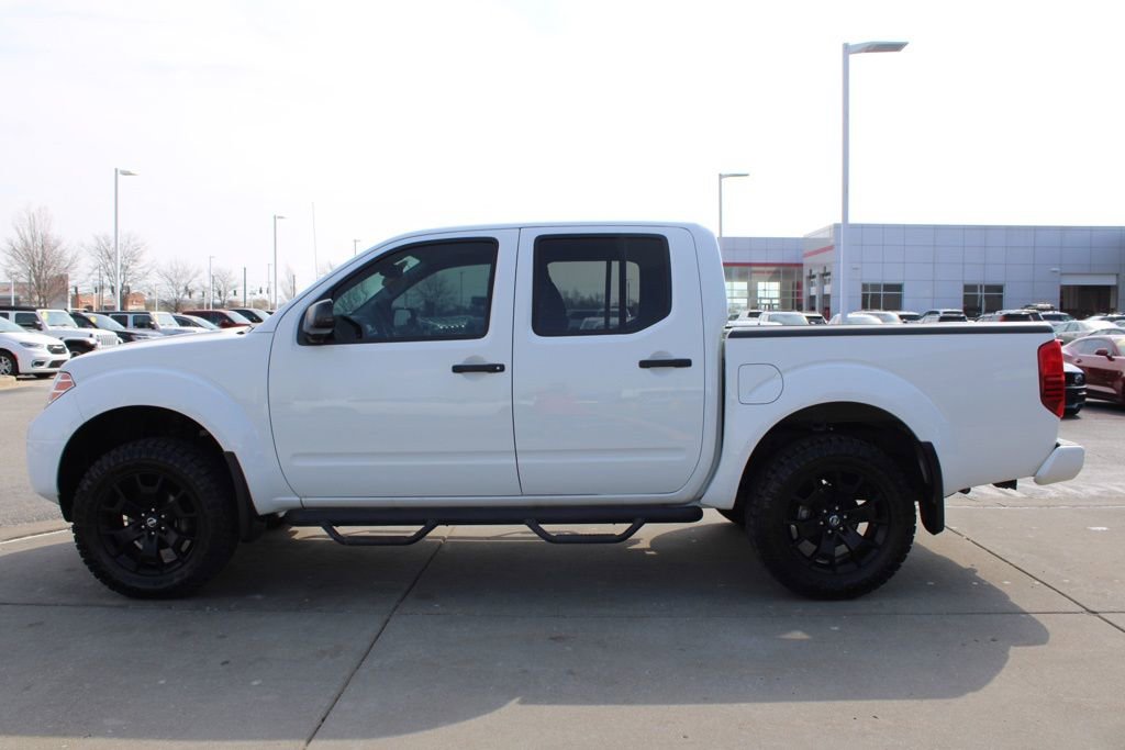 Used 2020 Nissan Frontier SV w/ Midnight Edition Floor Mats image 4