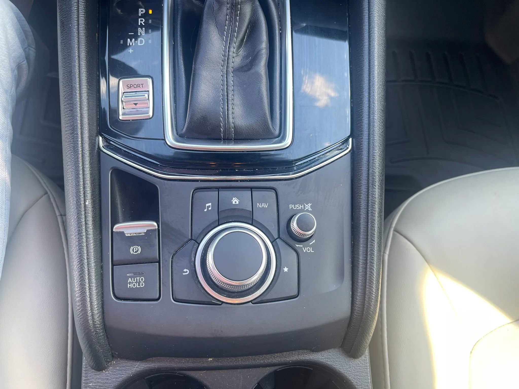 Used 2019 MAZDA CX-5 Touring FWD image 21