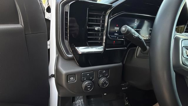 Used 2024 Chevrolet Silverado 2500 LT image 21