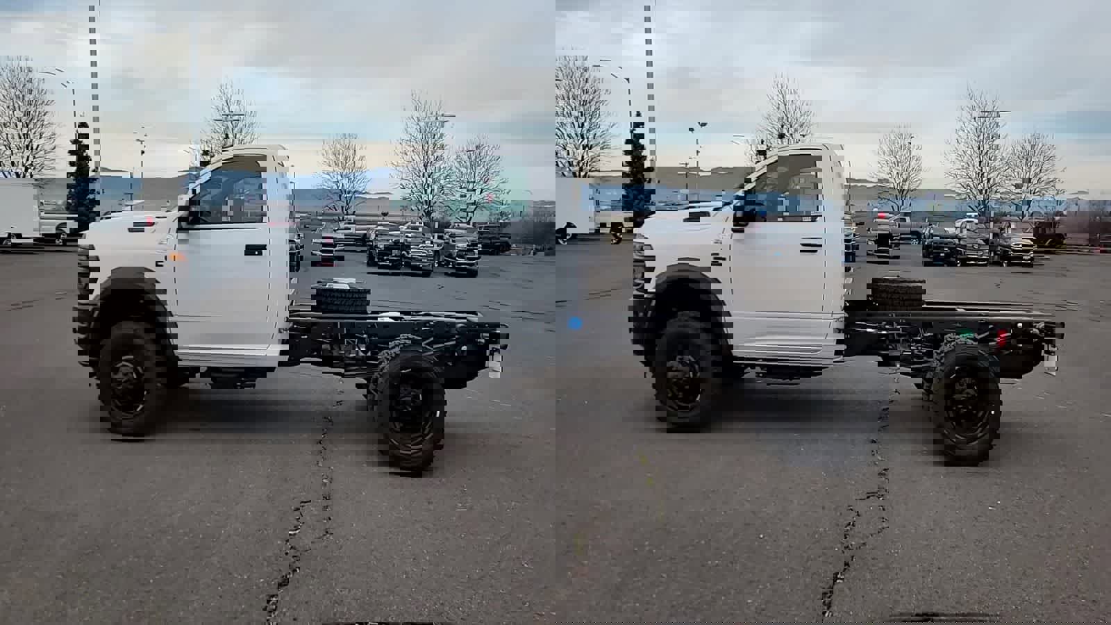 New 2025 RAM 5500 Tradesman AWD/4WD image 5