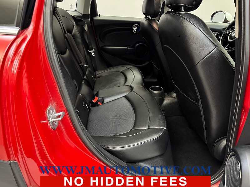 Used 2015 MINI Cooper 4-Door Hardtop image 17
