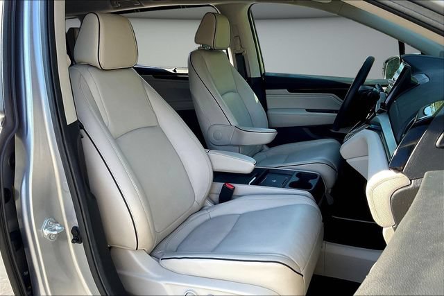 Used 2025 Honda Odyssey Touring image 32
