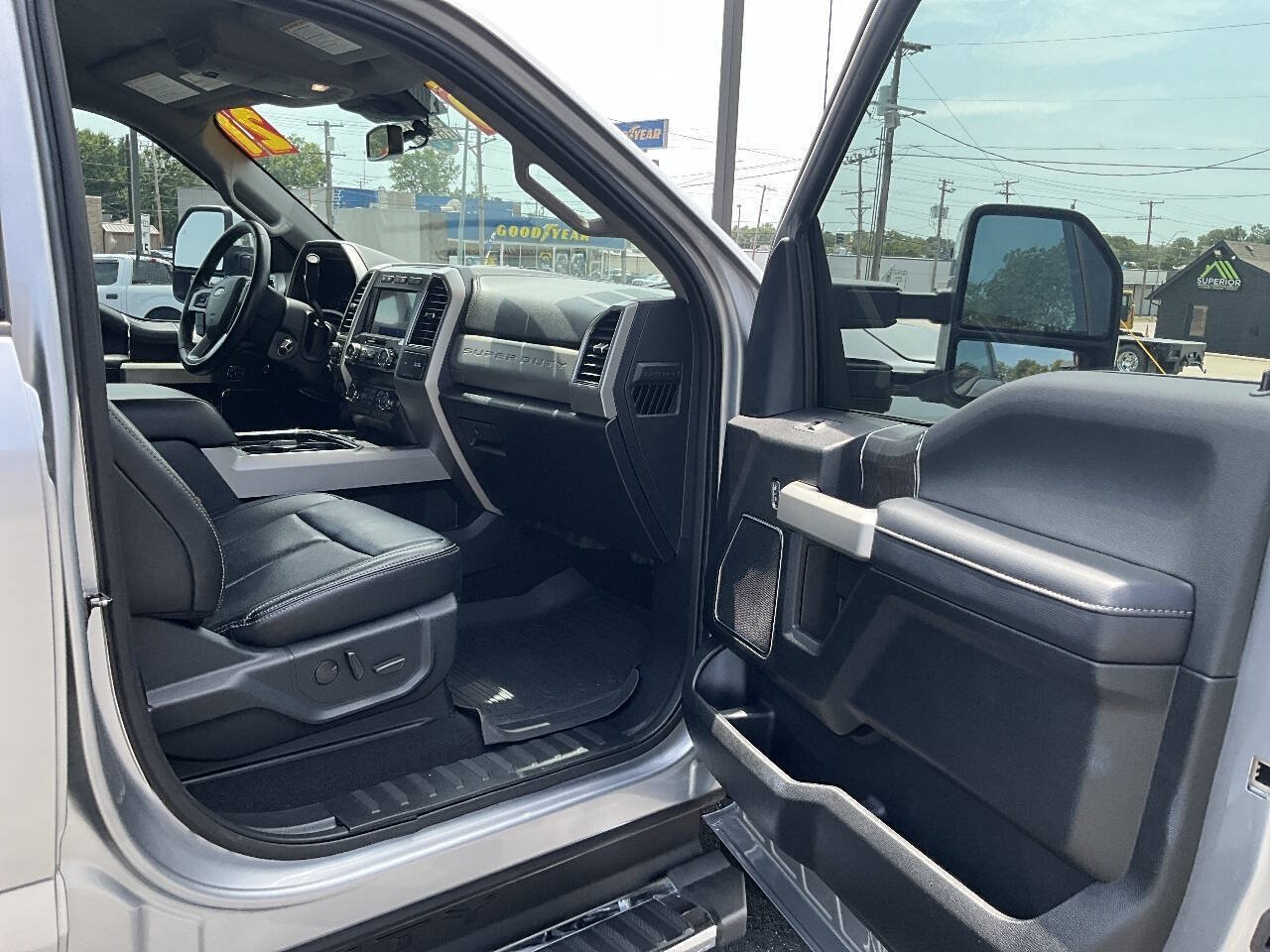 Used 2021 Ford F250 Lariat w/ Chrome Package AWD/4WD image 29