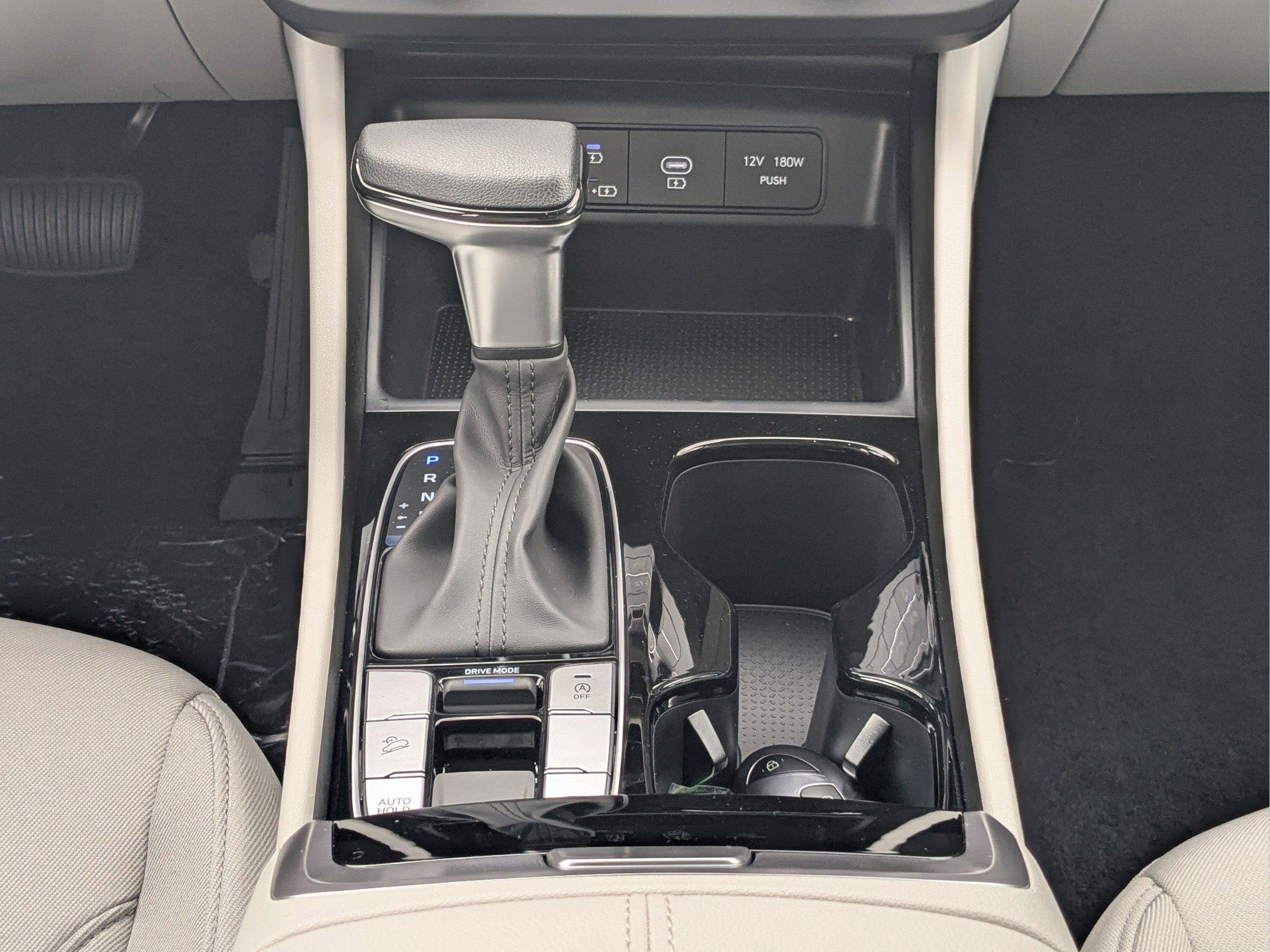 New 2026 Hyundai Tucson SE image 25