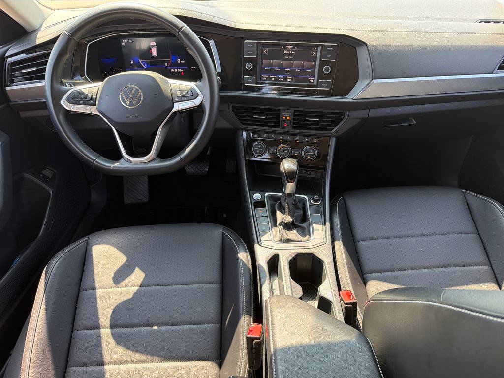 Certified 2023 Volkswagen Jetta SE FWD image 19