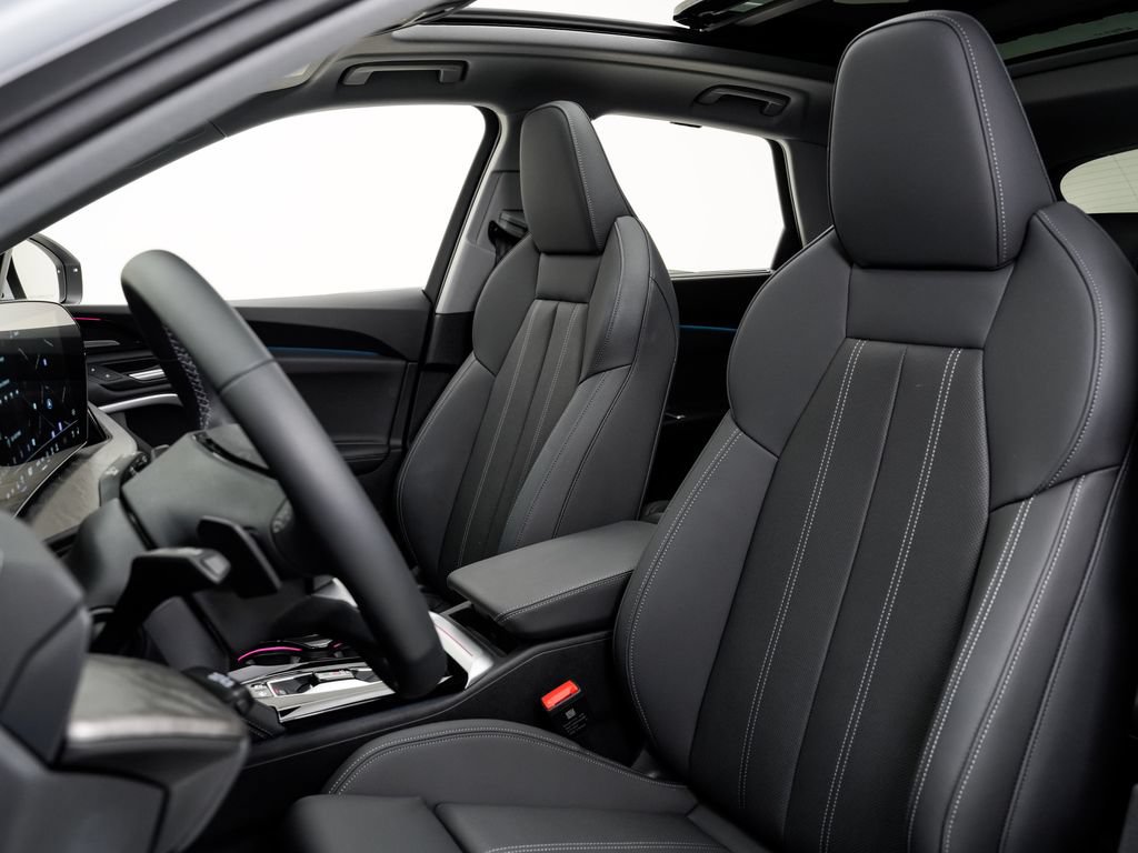 Certified 2025 Audi Q5 Prestige AWD/4WD image 7