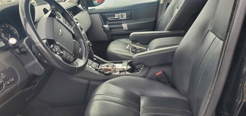 Used 2016 Land Rover LR4 HSE Silver Edition AWD/4WD image 5