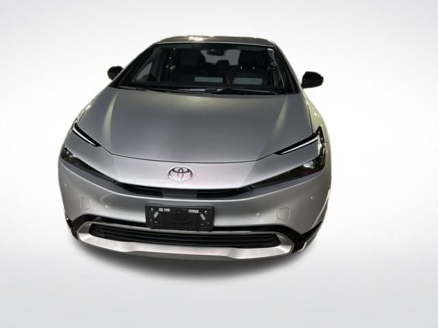 Used 2024 Toyota Prius Prime SE image 2