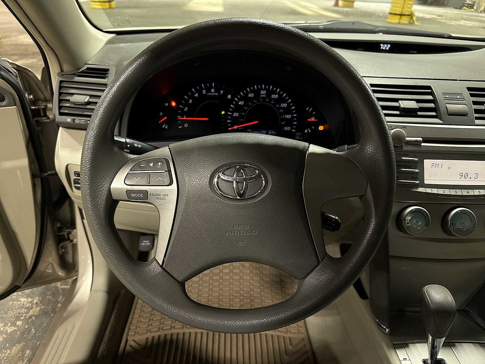 Used 2009 Toyota Camry LE FWD image 18