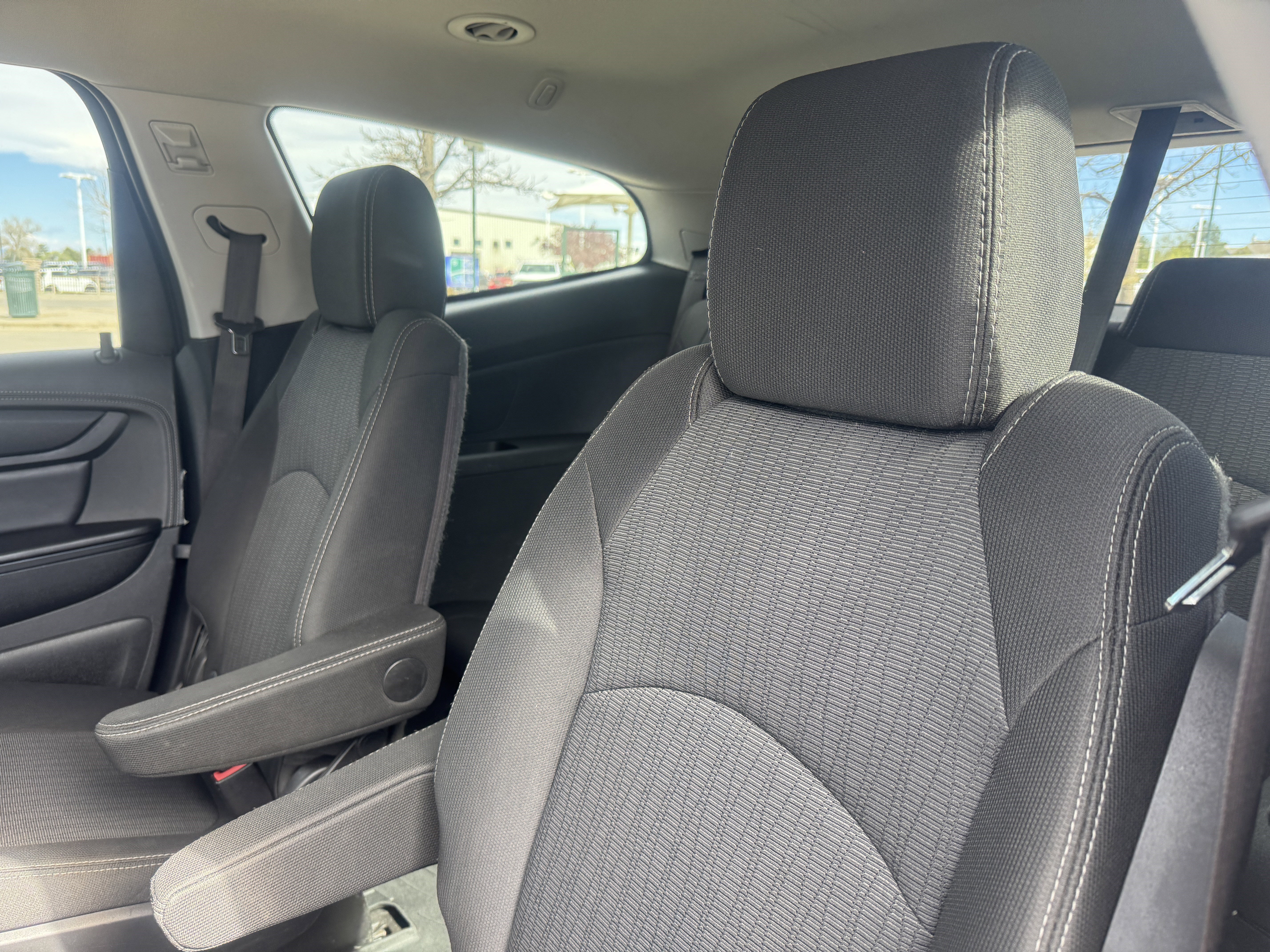 Used 2017 Chevrolet Traverse LT image 15