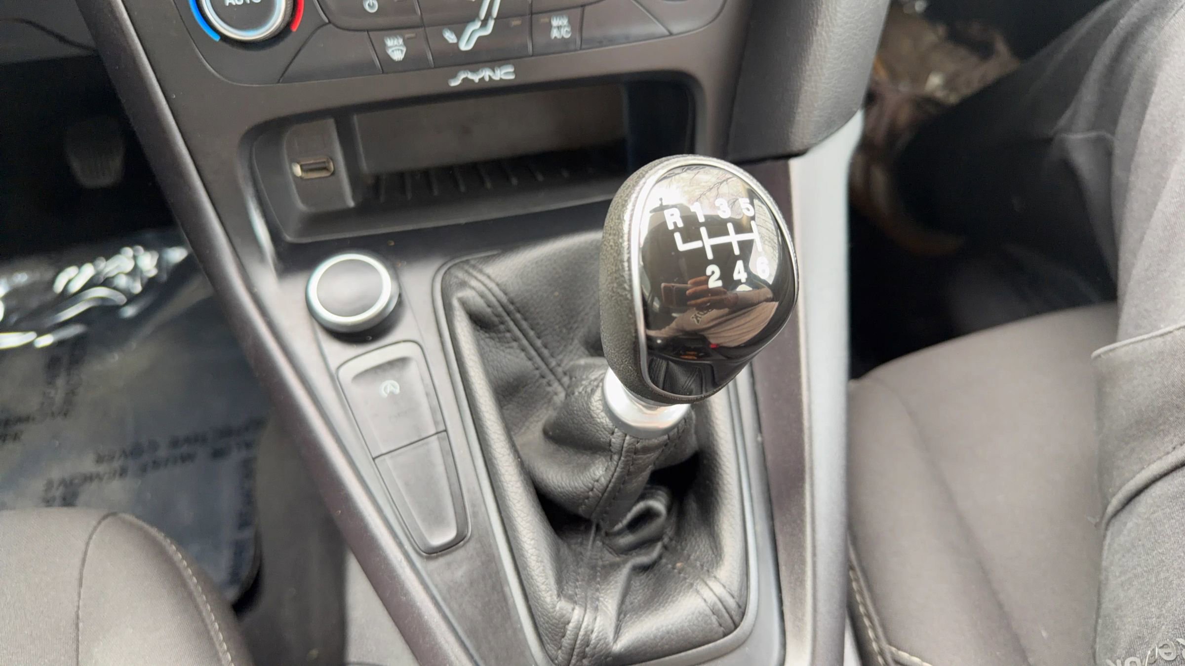 Used 2017 Ford Focus SE image 31