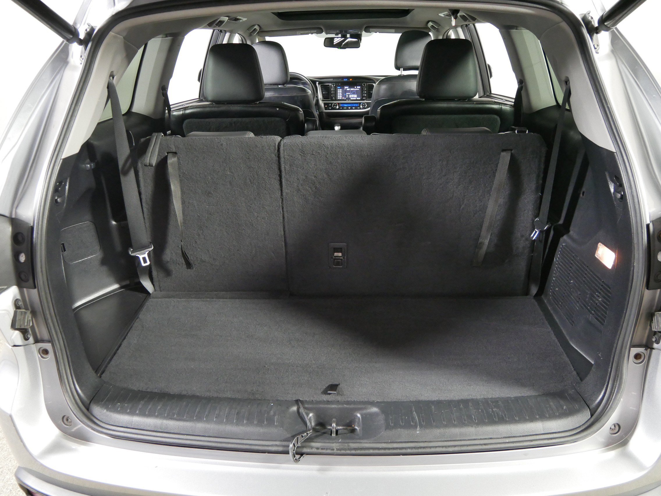 Used 2015 Toyota Highlander Limited Platinum AWD/4WD image 18