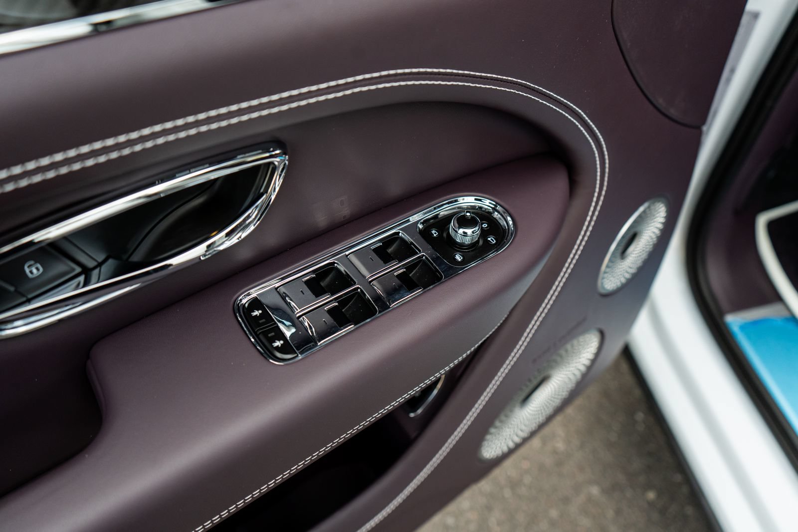 New 2026 Bentley Bentayga AWD/4WD image 24