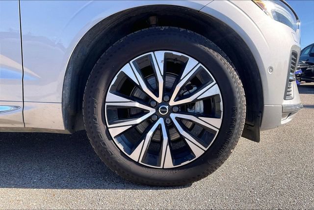 Used 2023 Volvo XC60 B5 Plus image 4
