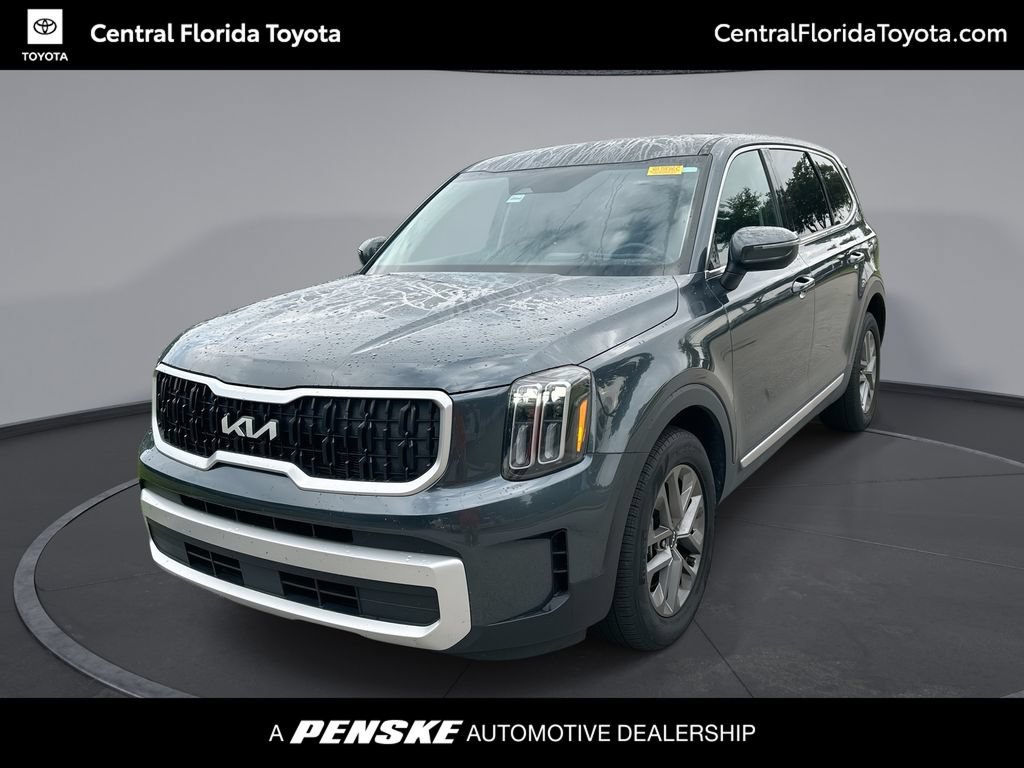 Used 2024 Kia Telluride LX FWD image 1