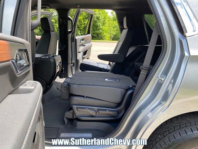 Used 2025 GMC Yukon Denali AWD/4WD image 41