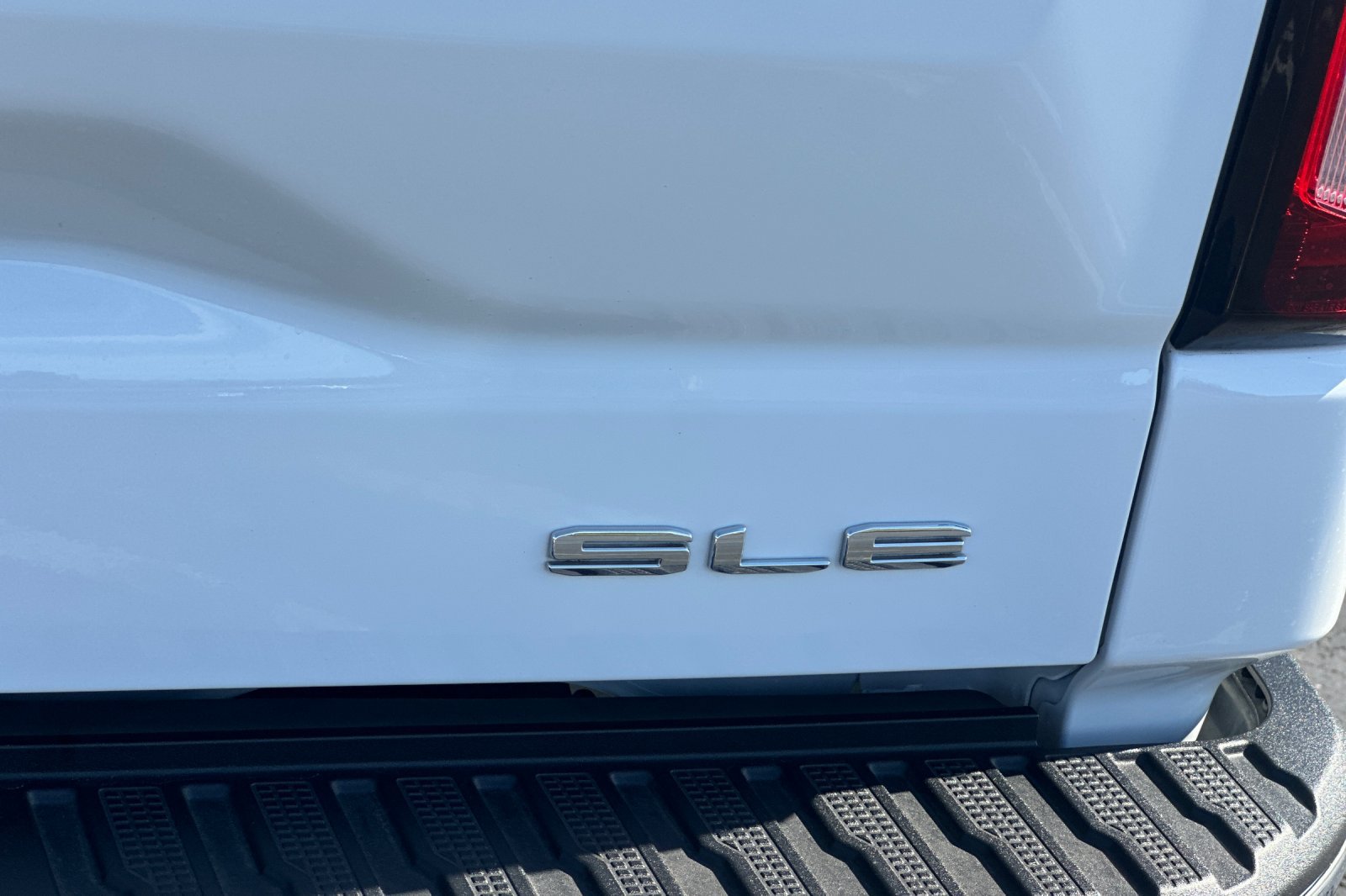 Used 2024 GMC Sierra 1500 SLE AWD/4WD image 48