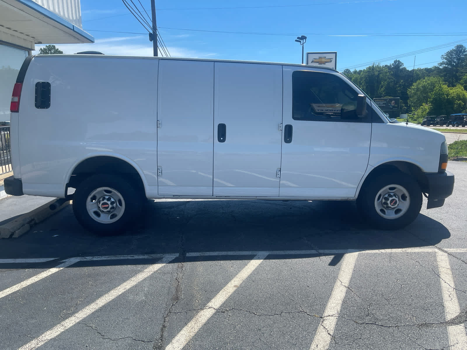 Used 2019 GMC Savana 3500 RWD image 8