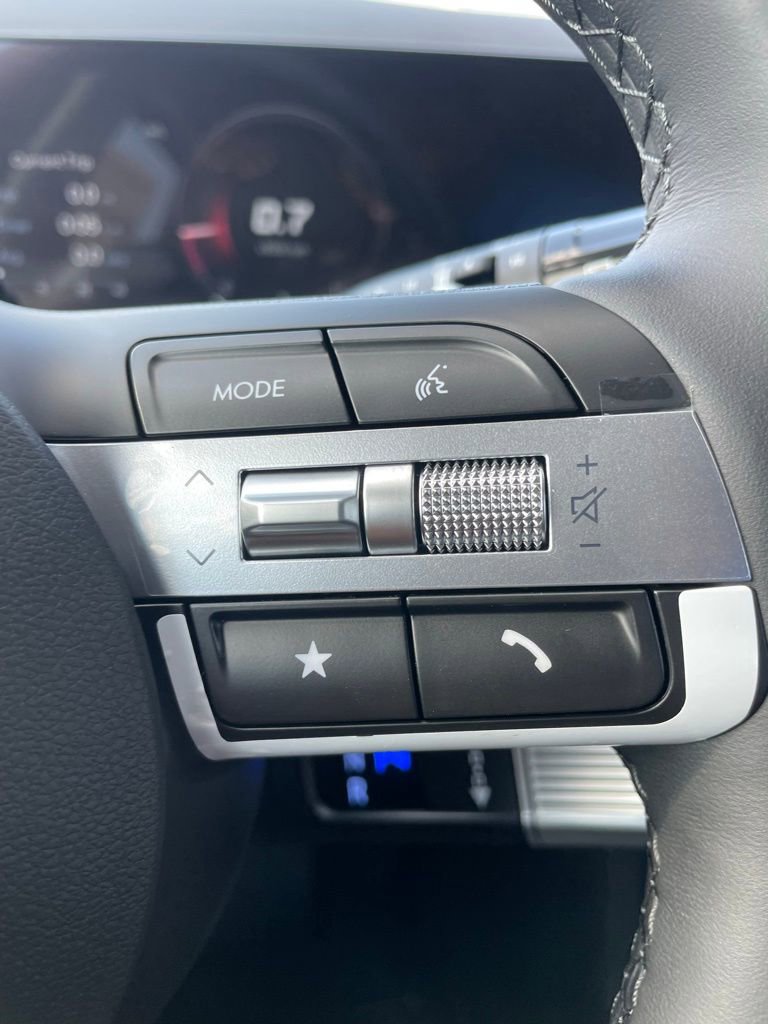 Used 2025 Hyundai Tucson Limited AWD/4WD image 21